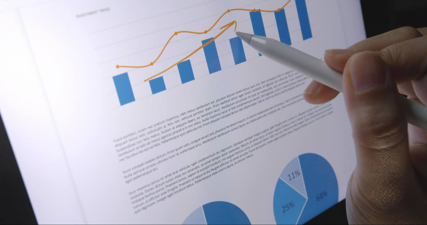 Documento com texto e conteúdo com gráficos